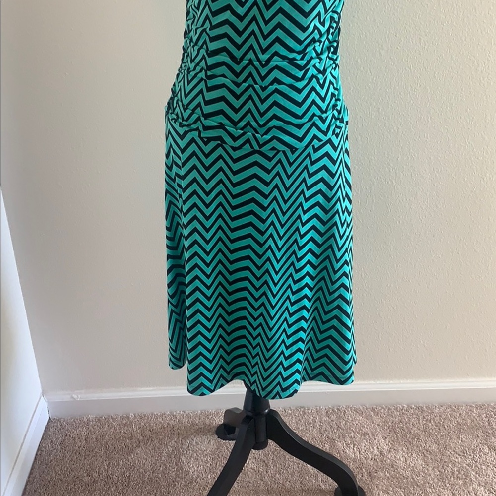 Dress - Picture 2 of 4